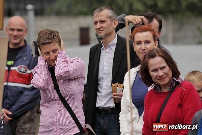 Zdjęcie w galerii na portalu naszraciborz.pl: Krzyżek z podkową, Ludwikowski na tronie  wiadomości z regionu