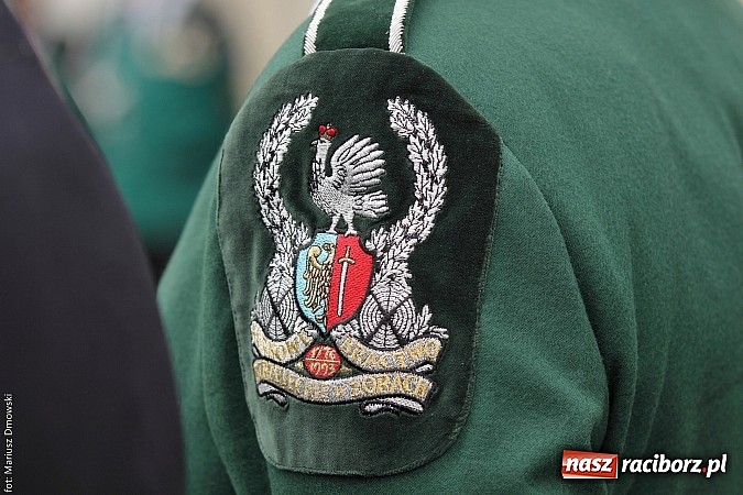 Zdjęcie w galerii na portalu naszraciborz.pl: Krzyżek z podkową, Ludwikowski na tronie  wiadomości z regionu