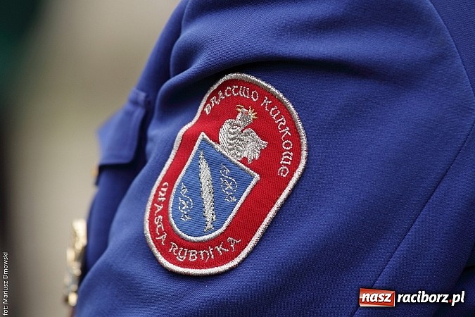 Zdjęcie w galerii na portalu naszraciborz.pl: Krzyżek z podkową, Ludwikowski na tronie  wiadomości z regionu