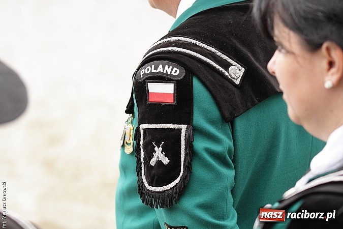 Zdjęcie w galerii na portalu naszraciborz.pl: Krzyżek z podkową, Ludwikowski na tronie  wiadomości z regionu