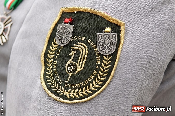 Zdjęcie w galerii na portalu naszraciborz.pl: Krzyżek z podkową, Ludwikowski na tronie  wiadomości z regionu