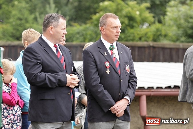 Zdjęcie w galerii na portalu naszraciborz.pl: Krzyżek z podkową, Ludwikowski na tronie  wiadomości z regionu