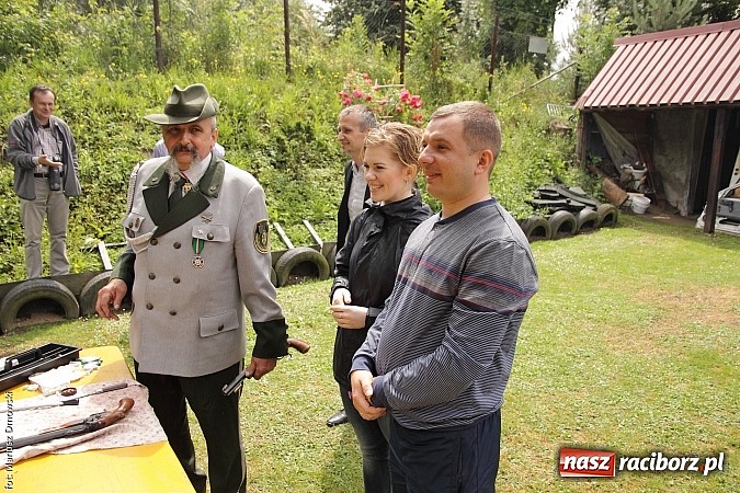 Zdjęcie w galerii na portalu naszraciborz.pl: Krzyżek z podkową, Ludwikowski na tronie  wiadomości z regionu