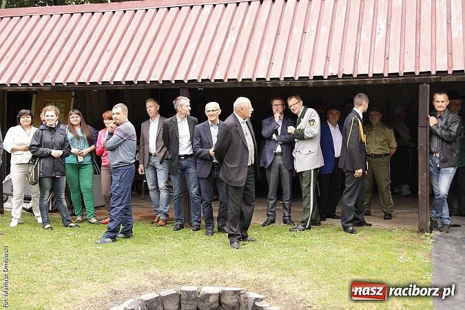 Zdjęcie w galerii na portalu naszraciborz.pl: Krzyżek z podkową, Ludwikowski na tronie  wiadomości z regionu