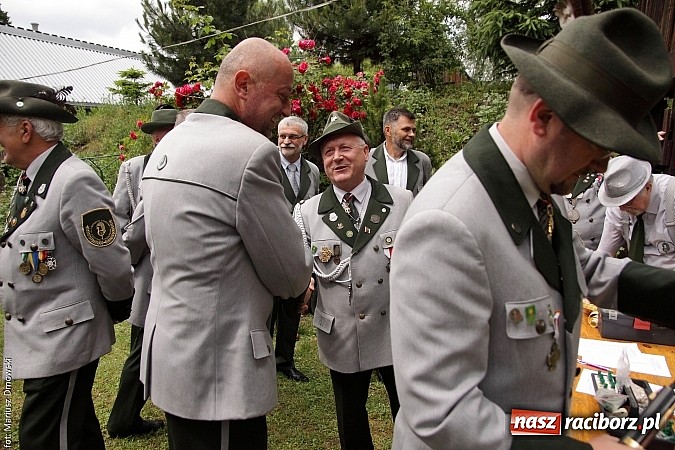 Zdjęcie w galerii na portalu naszraciborz.pl: Krzyżek z podkową, Ludwikowski na tronie  wiadomości z regionu