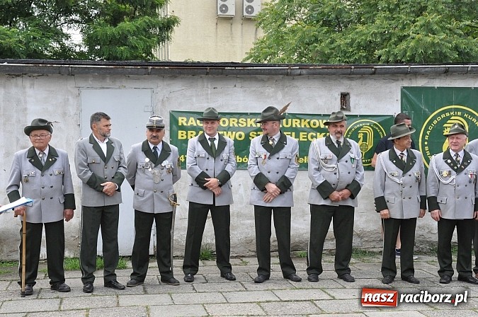 Zdjęcie w galerii na portalu naszraciborz.pl: Krzyżek z podkową, Ludwikowski na tronie  wiadomości z regionu