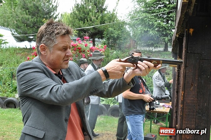 Zdjęcie w galerii na portalu naszraciborz.pl: Krzyżek z podkową, Ludwikowski na tronie  wiadomości z regionu