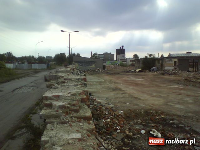 Zdjęcie w galerii na portalu naszraciborz.pl: Cukrownia znika w oczach wiadomości z regionu