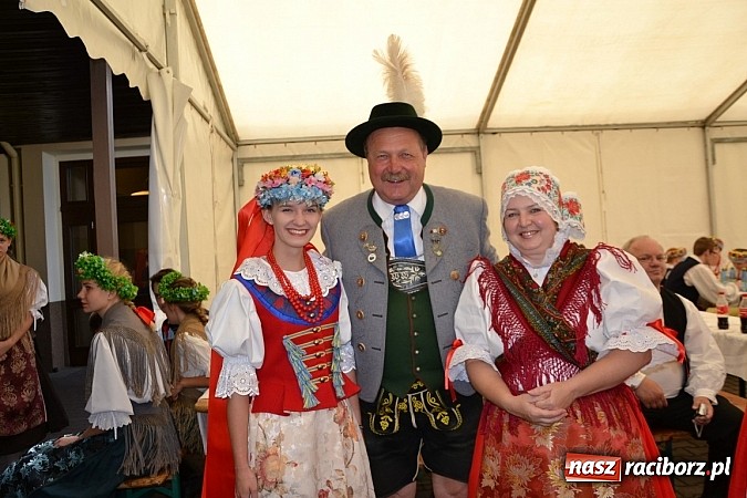 Zdjęcie w galerii na portalu naszraciborz.pl: Podwójne urodziny w Tworkowie wiadomości z regionu