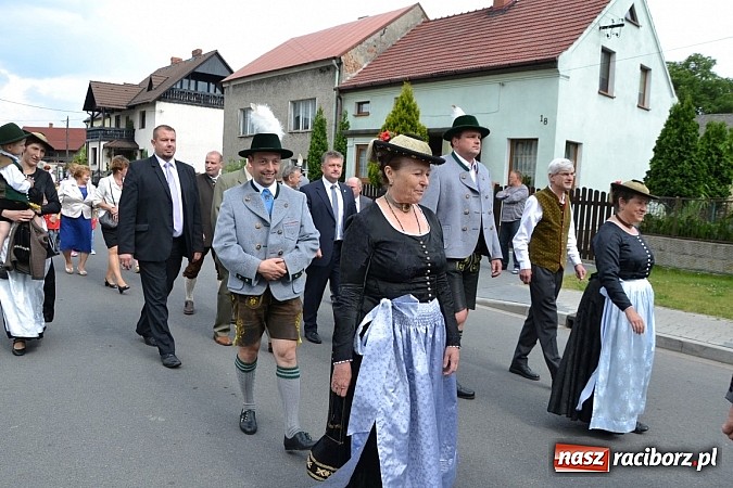 Zdjęcie w galerii na portalu naszraciborz.pl: Podwójne urodziny w Tworkowie wiadomości z regionu