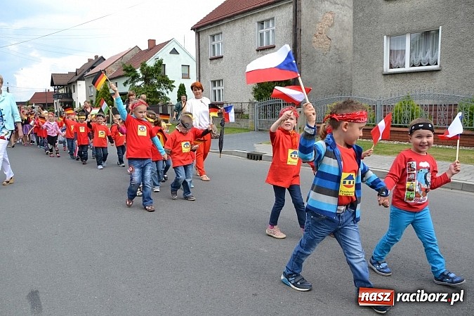 Zdjęcie w galerii na portalu naszraciborz.pl: Podwójne urodziny w Tworkowie wiadomości z regionu