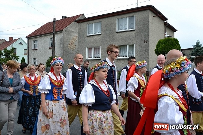 Zdjęcie w galerii na portalu naszraciborz.pl: Podwójne urodziny w Tworkowie wiadomości z regionu