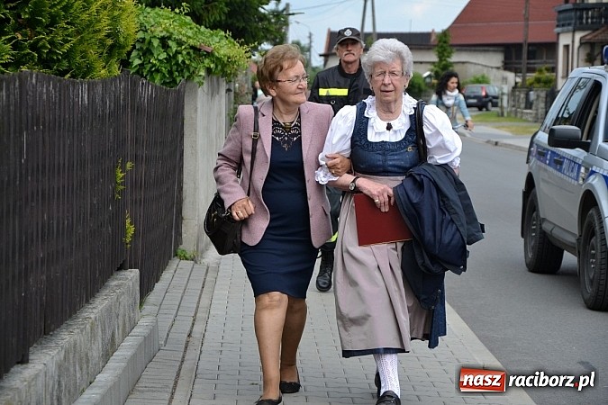 Zdjęcie w galerii na portalu naszraciborz.pl: Podwójne urodziny w Tworkowie wiadomości z regionu