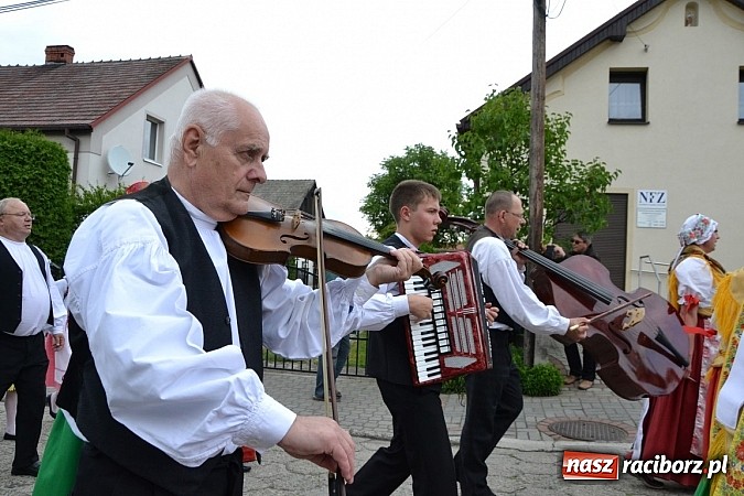 Zdjęcie w galerii na portalu naszraciborz.pl: Podwójne urodziny w Tworkowie wiadomości z regionu