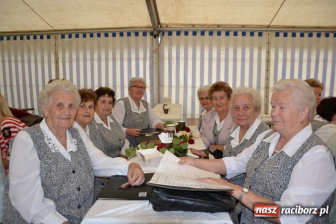 Zdjęcie w galerii na portalu naszraciborz.pl: Podwójne urodziny w Tworkowie wiadomości z regionu