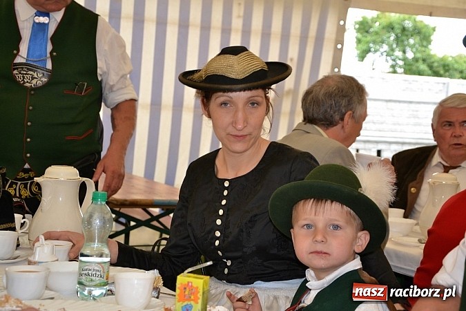 Zdjęcie w galerii na portalu naszraciborz.pl: Podwójne urodziny w Tworkowie wiadomości z regionu