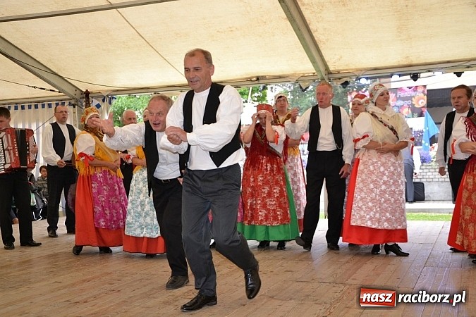 Zdjęcie w galerii na portalu naszraciborz.pl: Podwójne urodziny w Tworkowie wiadomości z regionu