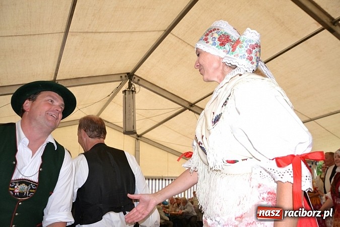 Zdjęcie w galerii na portalu naszraciborz.pl: Podwójne urodziny w Tworkowie wiadomości z regionu