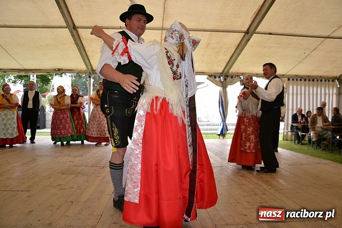 Zdjęcie w galerii na portalu naszraciborz.pl: Podwójne urodziny w Tworkowie wiadomości z regionu