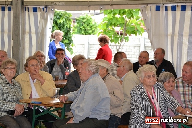 Zdjęcie w galerii na portalu naszraciborz.pl: Podwójne urodziny w Tworkowie wiadomości z regionu