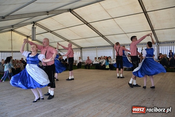 Zdjęcie w galerii na portalu naszraciborz.pl: Podwójne urodziny w Tworkowie wiadomości z regionu