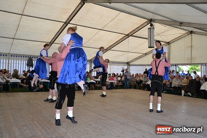 Zdjęcie w galerii na portalu naszraciborz.pl: Podwójne urodziny w Tworkowie wiadomości z regionu