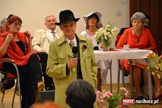 Zdjęcie w galerii na portalu naszraciborz.pl: Czerwcowe wariacje o miłości w poezji, czyli montaż słowno – muzyczny na Zamku Piastowskim  wiadomości z regionu