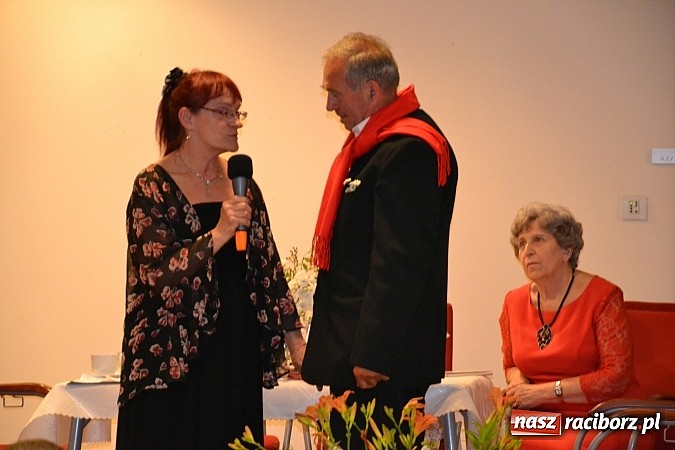 Zdjęcie w galerii na portalu naszraciborz.pl: Czerwcowe wariacje o miłości w poezji, czyli montaż słowno – muzyczny na Zamku Piastowskim  wiadomości z regionu