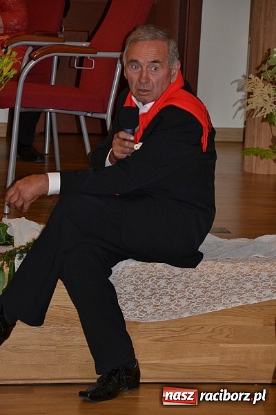 Zdjęcie w galerii na portalu naszraciborz.pl: Czerwcowe wariacje o miłości w poezji, czyli montaż słowno – muzyczny na Zamku Piastowskim  wiadomości z regionu