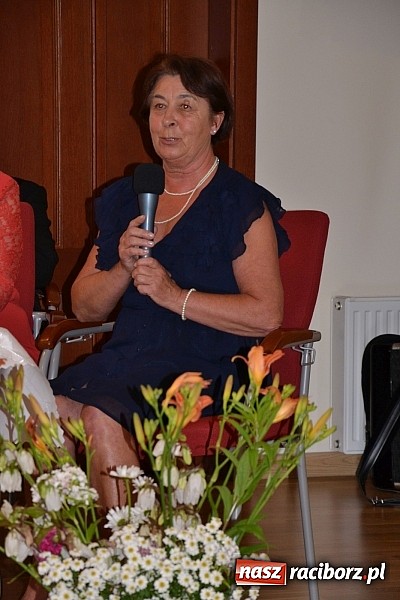 Zdjęcie w galerii na portalu naszraciborz.pl: Czerwcowe wariacje o miłości w poezji, czyli montaż słowno – muzyczny na Zamku Piastowskim  wiadomości z regionu