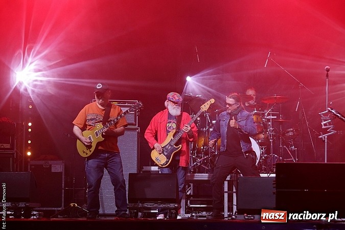 Zdjęcie w galerii na portalu naszraciborz.pl: Dżem wypełnił po brzegi plac Długosza! wiadomości z regionu