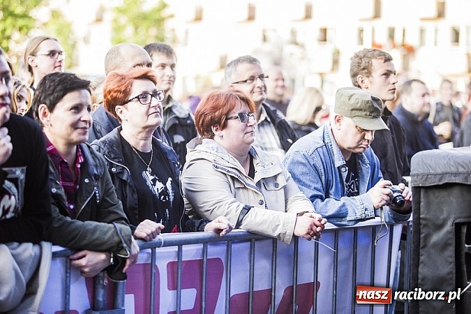 Zdjęcie w galerii na portalu naszraciborz.pl: Dżem wypełnił po brzegi plac Długosza! wiadomości z regionu