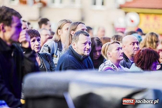 Zdjęcie w galerii na portalu naszraciborz.pl: Dżem wypełnił po brzegi plac Długosza! wiadomości z regionu