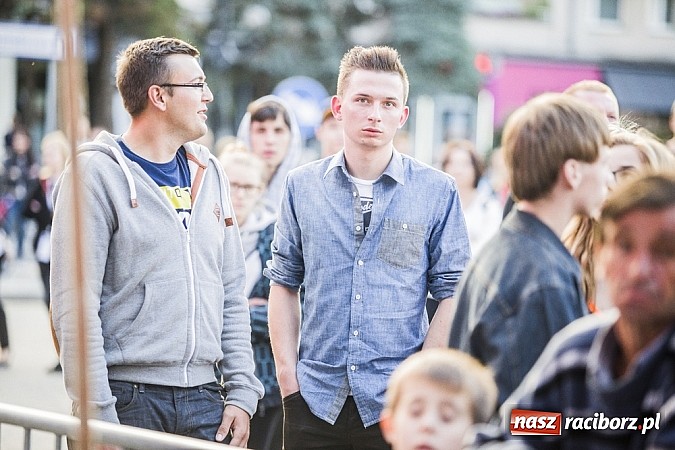 Zdjęcie w galerii na portalu naszraciborz.pl: Dżem wypełnił po brzegi plac Długosza! wiadomości z regionu
