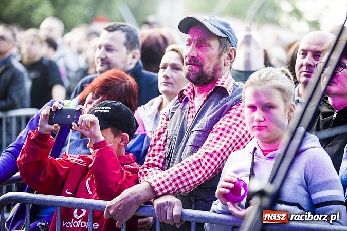 Zdjęcie w galerii na portalu naszraciborz.pl: Dżem wypełnił po brzegi plac Długosza! wiadomości z regionu