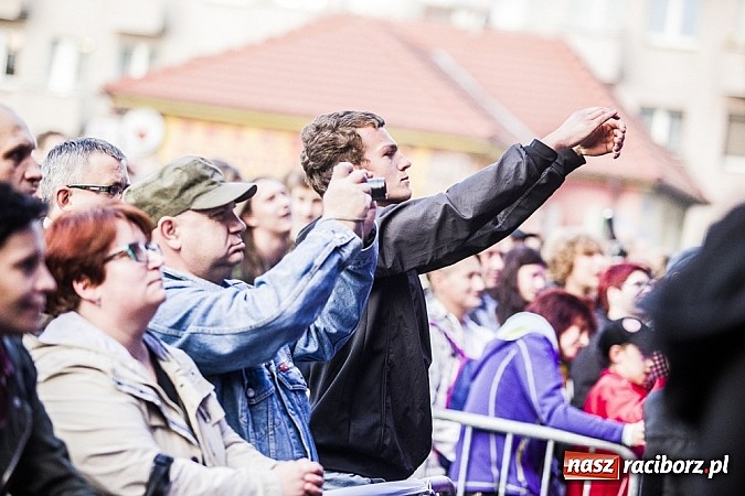 Zdjęcie w galerii na portalu naszraciborz.pl: Dżem wypełnił po brzegi plac Długosza! wiadomości z regionu