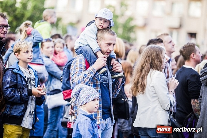 Zdjęcie w galerii na portalu naszraciborz.pl: Dżem wypełnił po brzegi plac Długosza! wiadomości z regionu