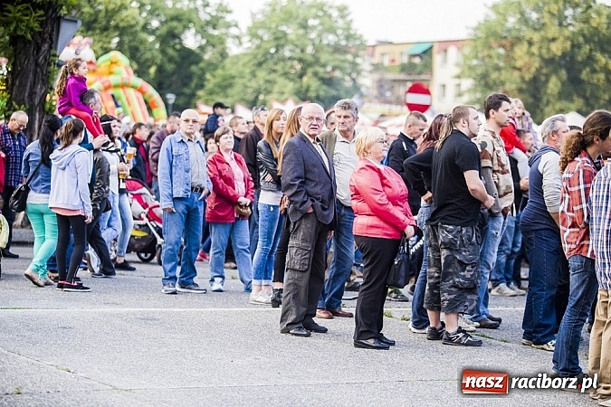 Zdjęcie w galerii na portalu naszraciborz.pl: Dżem wypełnił po brzegi plac Długosza! wiadomości z regionu