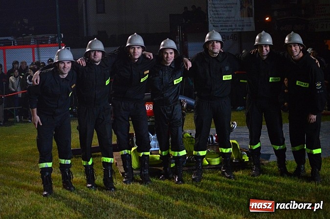 Zdjęcie w galerii na portalu naszraciborz.pl: Rudyszwałd i Bolesław triumfował na nocnych zawodach strażackich! wiadomości z regionu