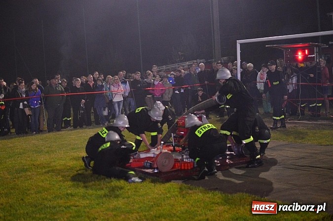 Zdjęcie w galerii na portalu naszraciborz.pl: Rudyszwałd i Bolesław triumfował na nocnych zawodach strażackich! wiadomości z regionu