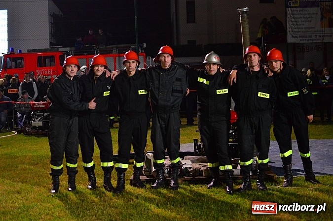 Zdjęcie w galerii na portalu naszraciborz.pl: Rudyszwałd i Bolesław triumfował na nocnych zawodach strażackich! wiadomości z regionu