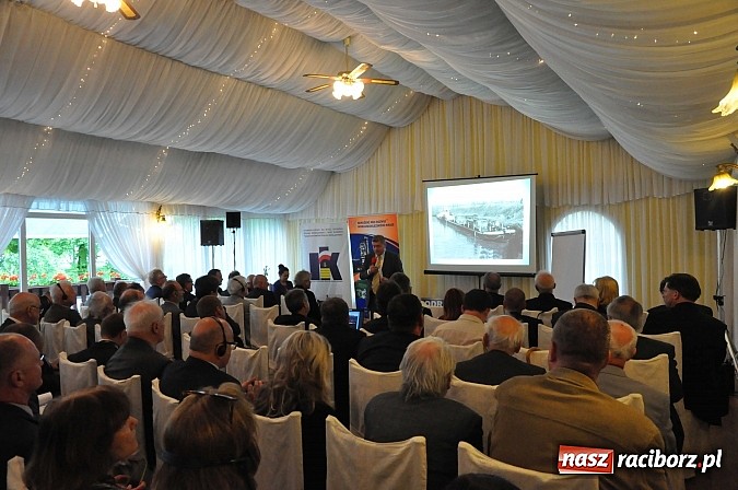 Zdjęcie w galerii na portalu naszraciborz.pl: 800 mln euro potrzeba na użeglowienie Odry od Ostrawy do Kędzierzyna-Koźla. Zyskałby na tym Racibórz wiadomości z regionu