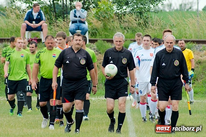 Zdjęcie w galerii na portalu naszraciborz.pl: A klasa: Minimalna porażka Cyprzanowa. Awans nie dla Krzanowic wiadomości z regionu