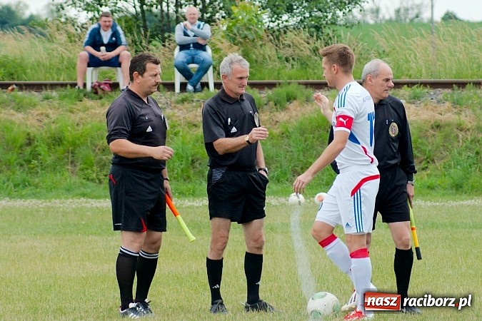 Zdjęcie w galerii na portalu naszraciborz.pl: A klasa: Minimalna porażka Cyprzanowa. Awans nie dla Krzanowic wiadomości z regionu