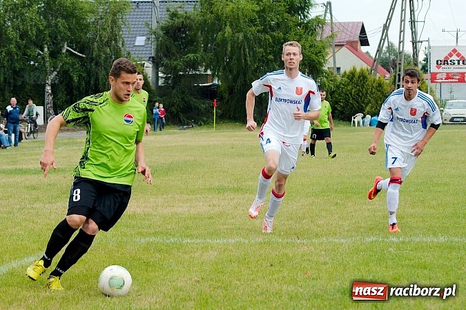 Zdjęcie w galerii na portalu naszraciborz.pl: A klasa: Minimalna porażka Cyprzanowa. Awans nie dla Krzanowic wiadomości z regionu