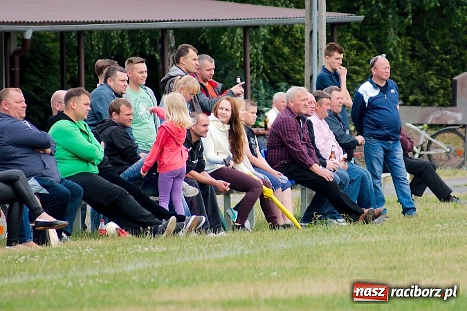 Zdjęcie w galerii na portalu naszraciborz.pl: A klasa: Minimalna porażka Cyprzanowa. Awans nie dla Krzanowic wiadomości z regionu