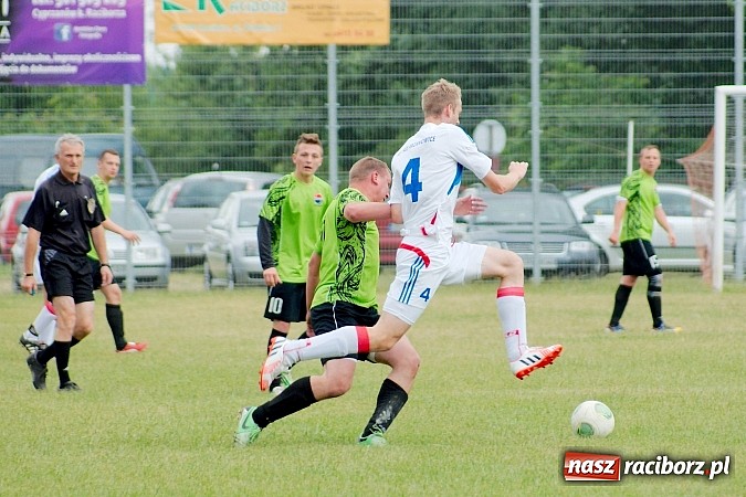 Zdjęcie w galerii na portalu naszraciborz.pl: A klasa: Minimalna porażka Cyprzanowa. Awans nie dla Krzanowic wiadomości z regionu