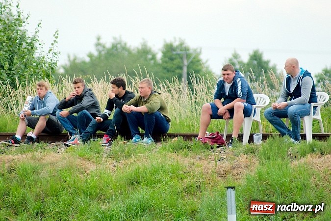 Zdjęcie w galerii na portalu naszraciborz.pl: A klasa: Minimalna porażka Cyprzanowa. Awans nie dla Krzanowic wiadomości z regionu