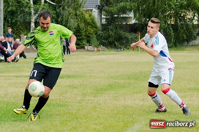 Zdjęcie w galerii na portalu naszraciborz.pl: A klasa: Minimalna porażka Cyprzanowa. Awans nie dla Krzanowic wiadomości z regionu