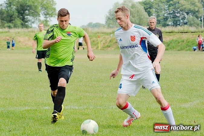 Zdjęcie w galerii na portalu naszraciborz.pl: A klasa: Minimalna porażka Cyprzanowa. Awans nie dla Krzanowic wiadomości z regionu